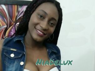 NiaDelux